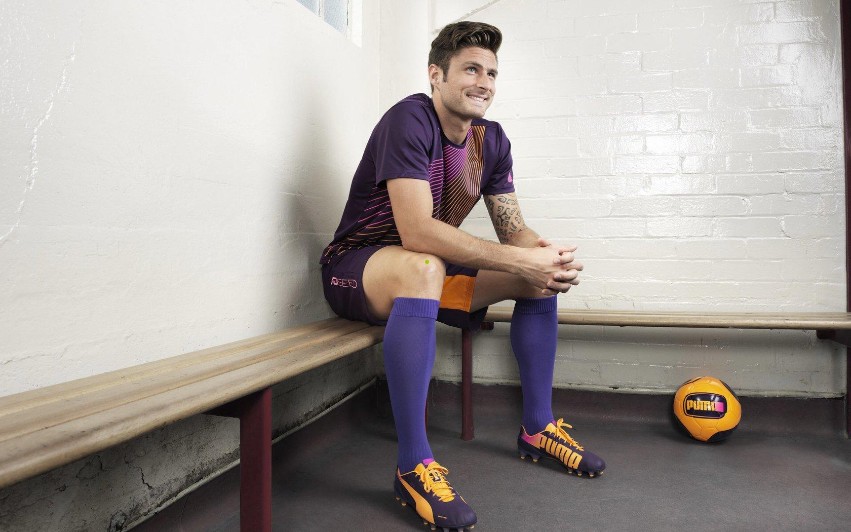 广州队,从13年17冠的王朝之巅到降级之路的唏嘘转身