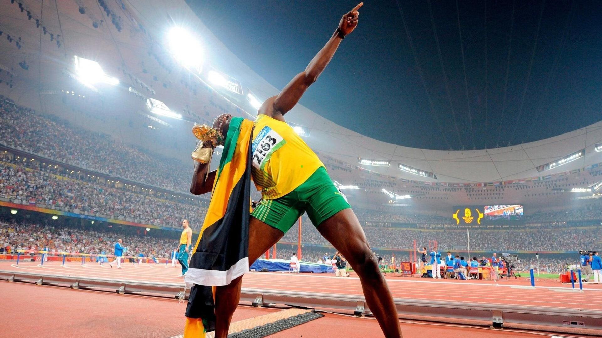 国足客战阿曼23人名单出炉，李磊伤愈回归阵容，金敬道等四将意外落选