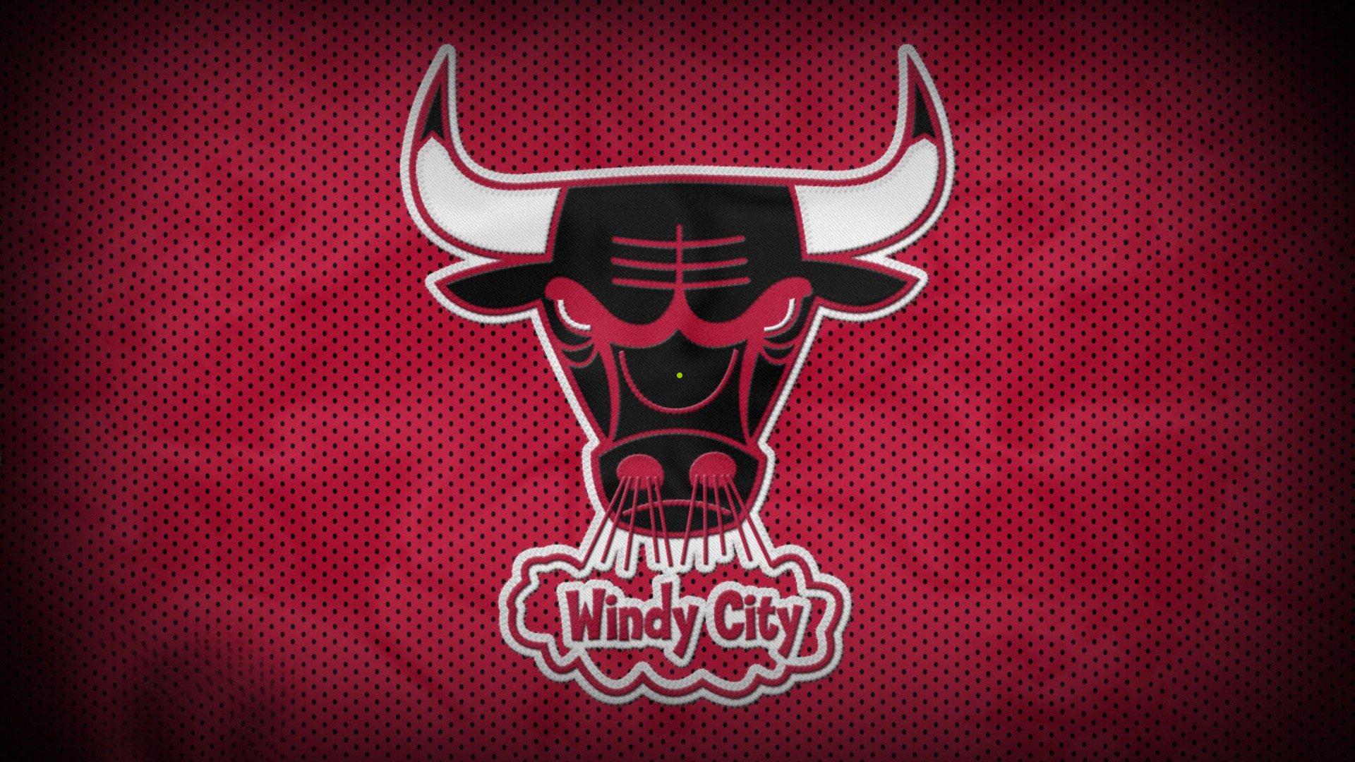 德甲联赛半场激战，门兴格拉德巴赫与弗赖堡互交白卷，攻防对决悬念延续